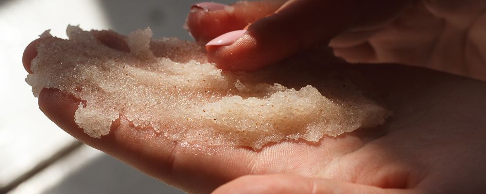 Peeling do twarzy – ranking TOP najlepszych kosmetyków