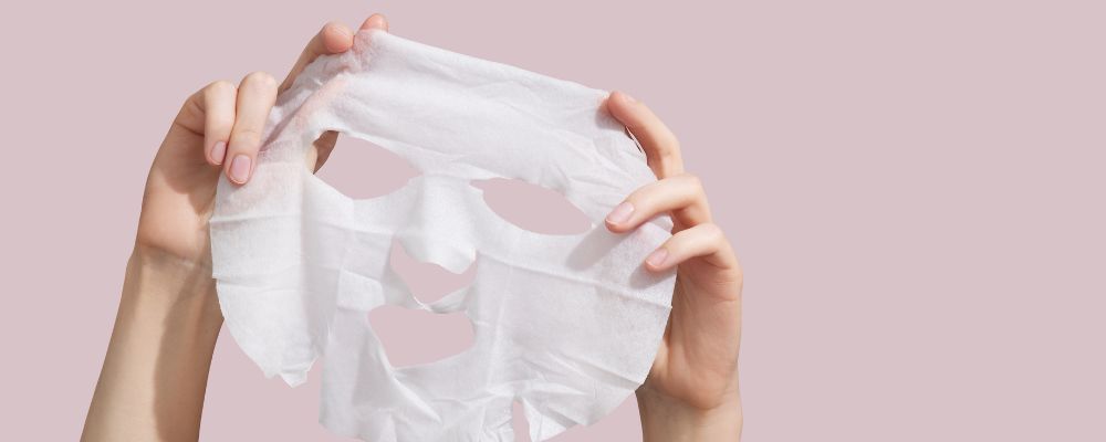 Najlepsze maseczki w płachcie – które wybrać i kiedy? Ranking najlepszych produktów